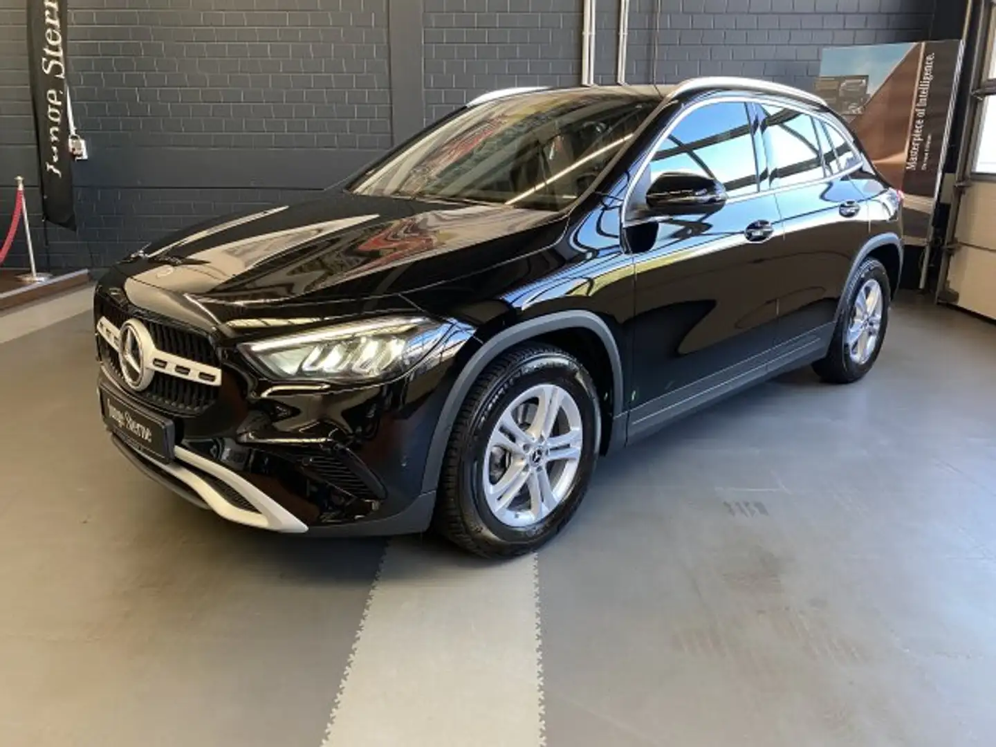 Mercedes-Benz GLA 200 GLA 200 Progressive Adv. LED MBUX Kamera Sitzh. Noir - 2