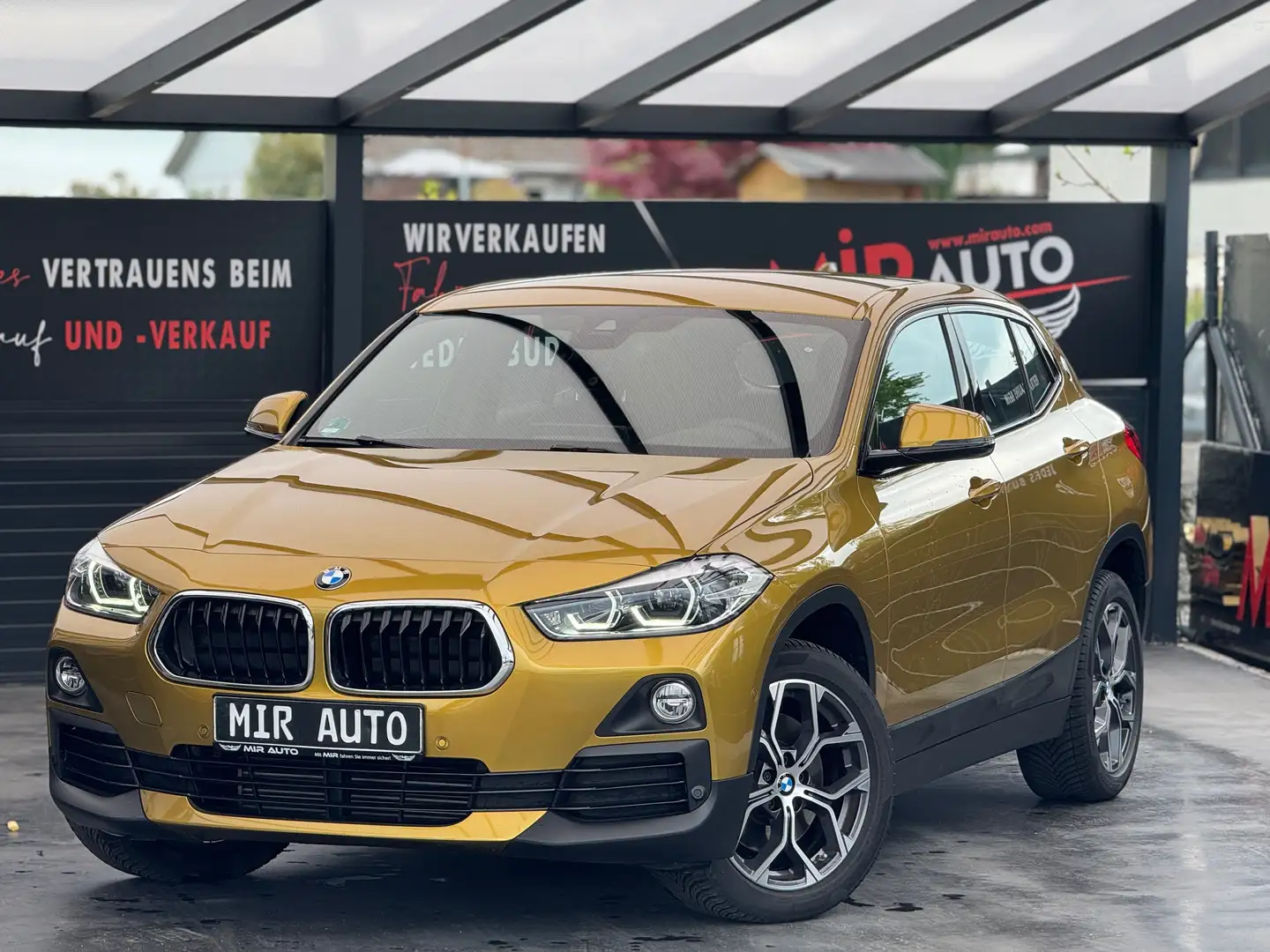 BMW X2 sDrive 20 d Advantage Plus Gold - 1