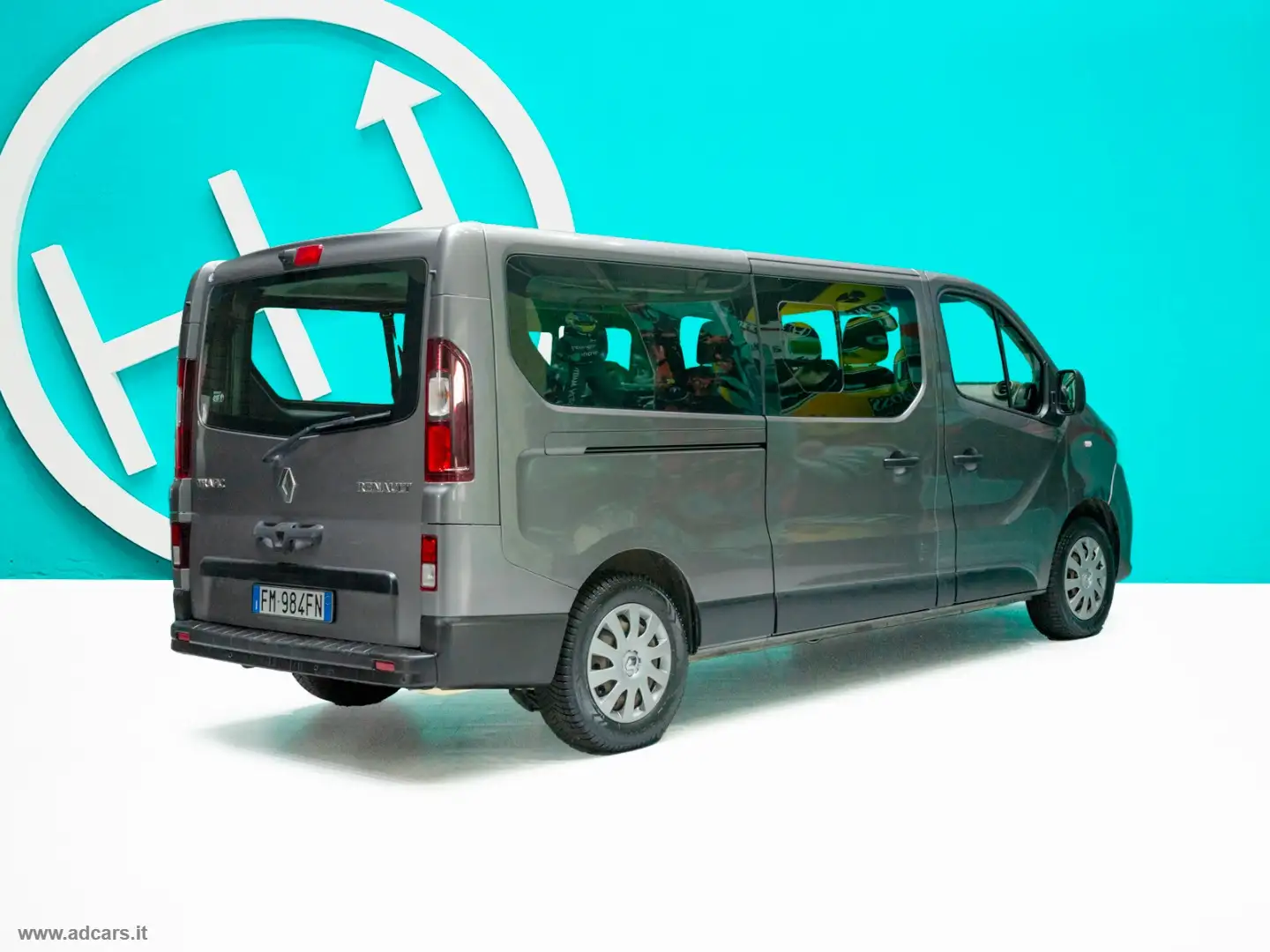 Renault Trafic T29 1.6 dCi 125 S&S PL-TN Intens H 9 POSTI, OTTIME Gris - 2