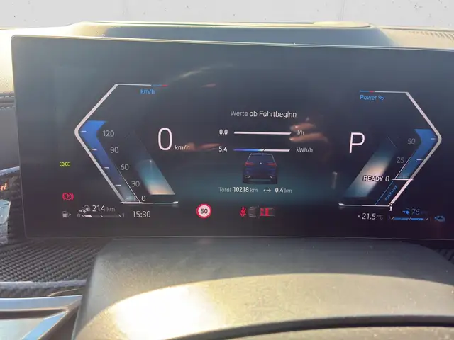 BMW X5 view 10