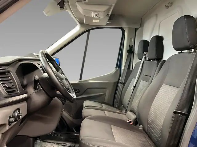 Ford Transit view 9