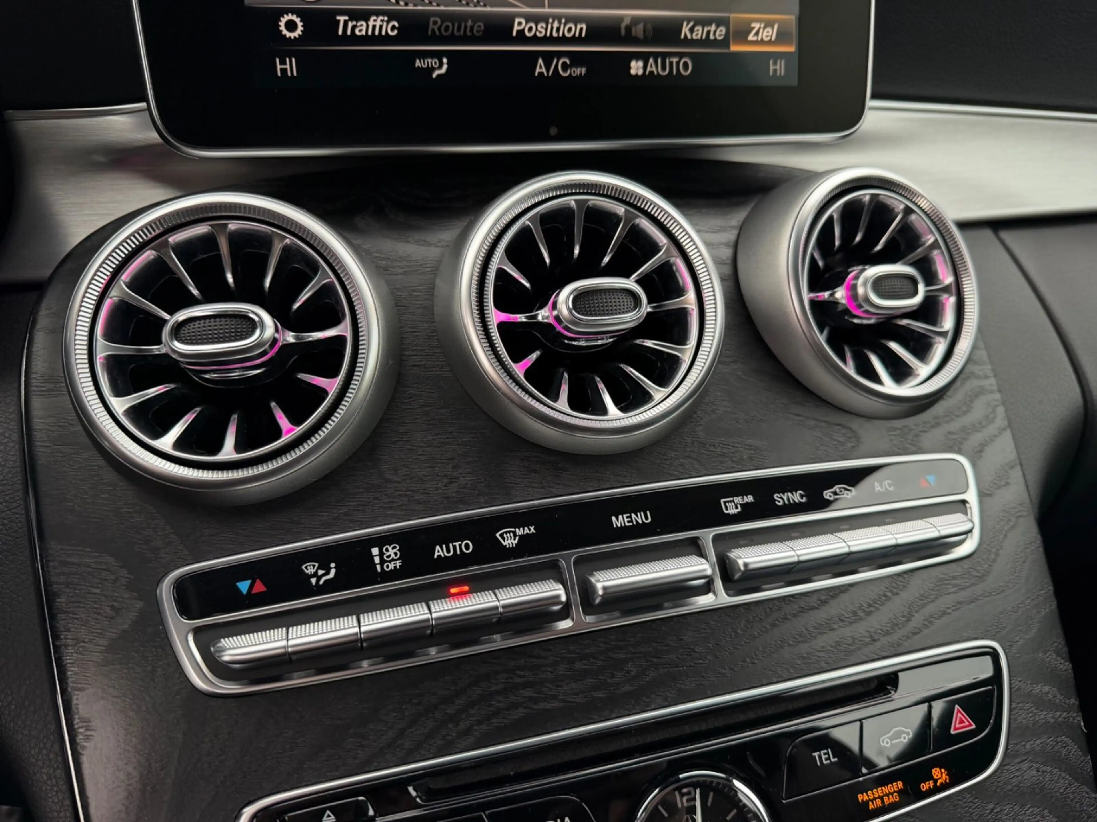 Mercedes-Benz C 250 d Coupé Edition 1 *Alcantara*LED*Navi* — photo 17