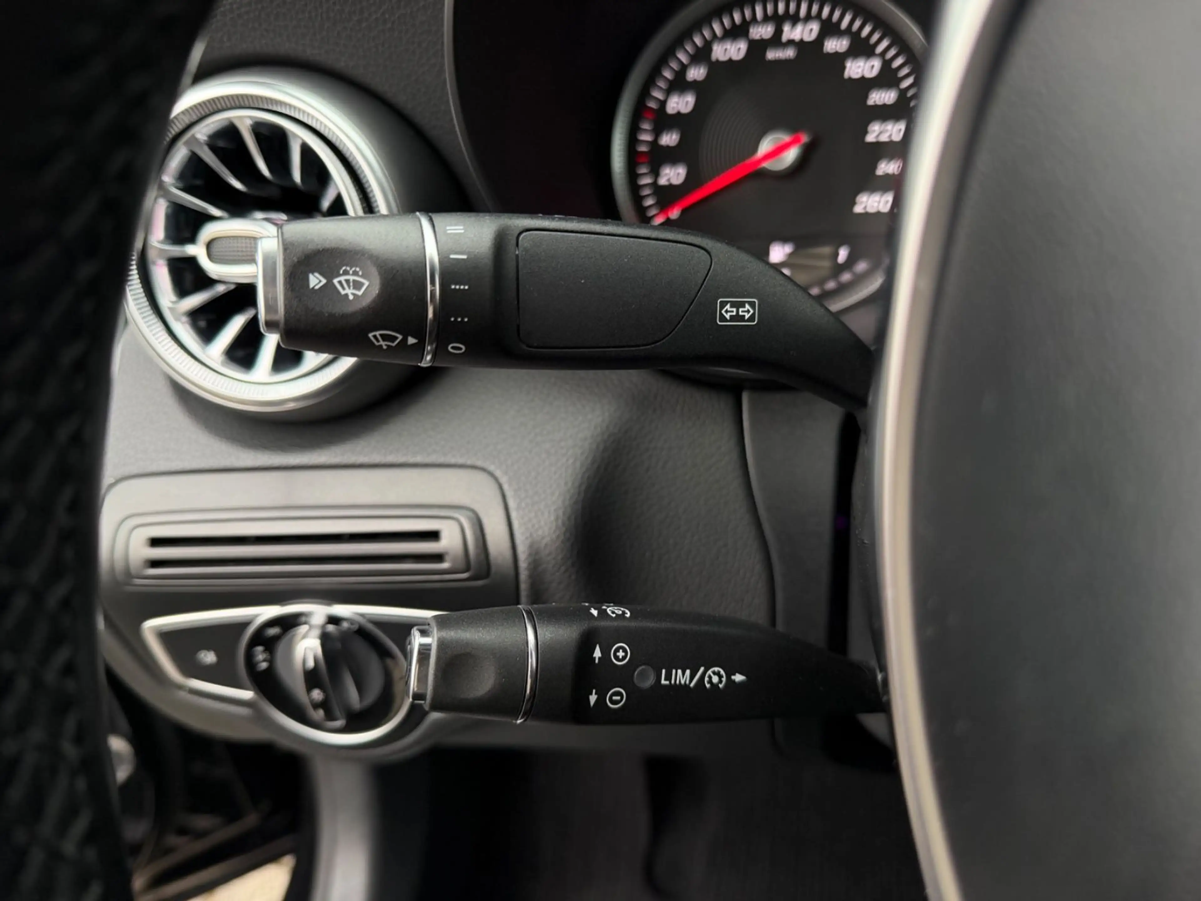 Mercedes-Benz C 250 d Coupé Edition 1 *Alcantara*LED*Navi* — photo 20