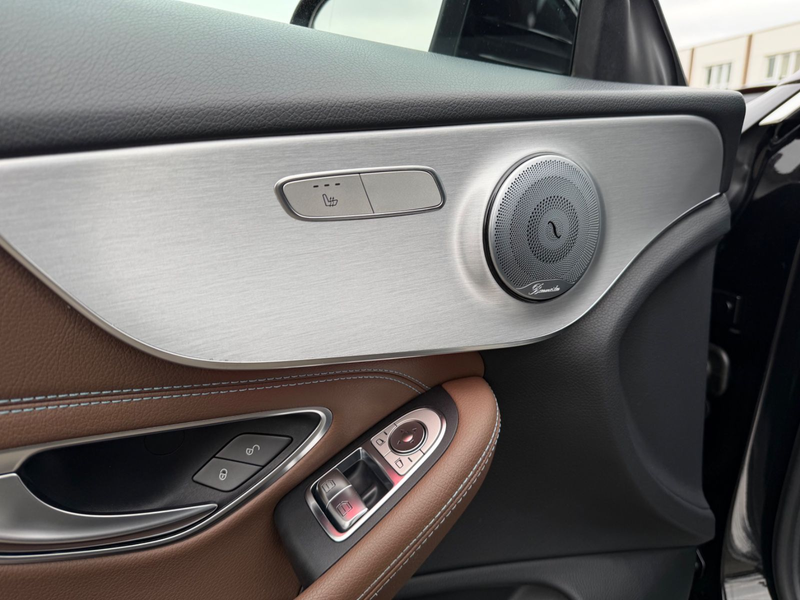 Mercedes-Benz C 250 d Coupé Edition 1 *Alcantara*LED*Navi* — photo 11