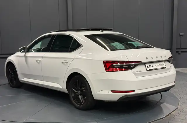 Skoda Superb Lim. Style 4x4 *PANORAMA*LEDER*360*Massage*SitzKli