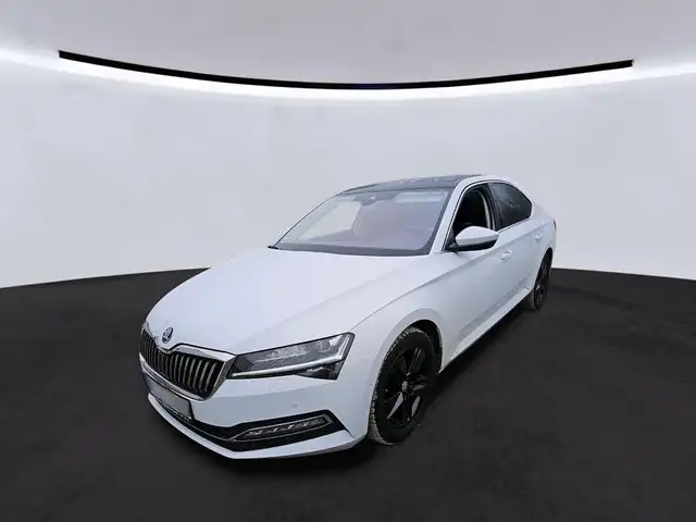 Skoda Superb Lim. Style 4x4 *PANORAMA*LEDER*360*Massage*SitzKli