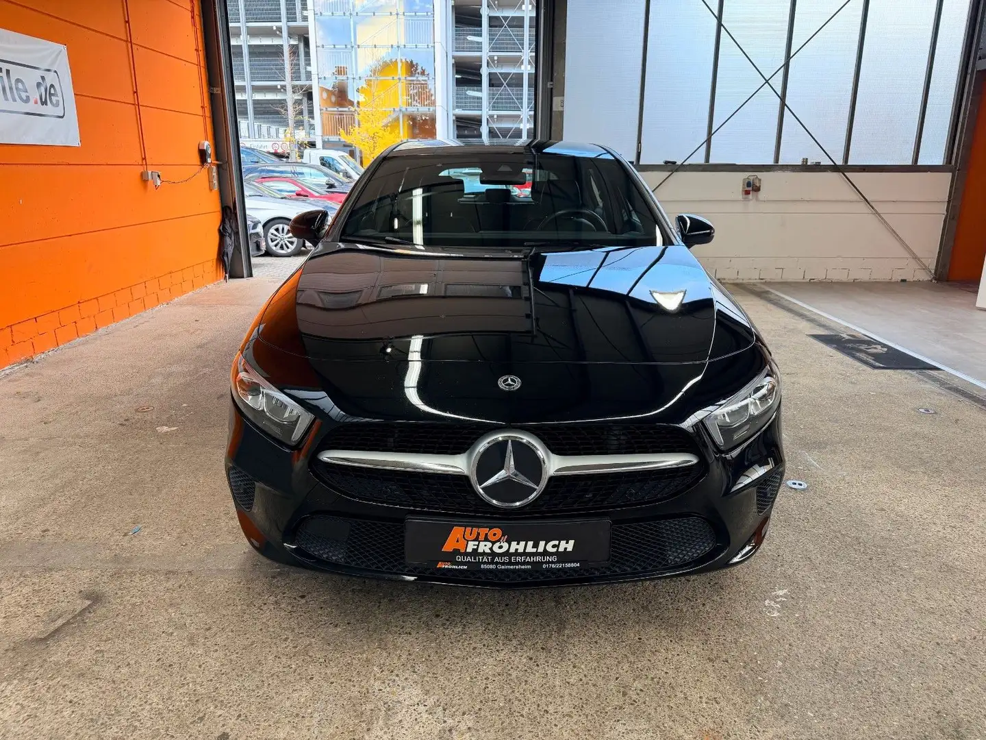 Mercedes-Benz A 180 Progressiv Automatik LED Navi Teilleder Schwarz - 2
