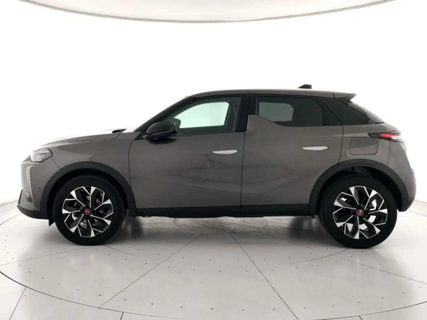 DS Automobiles DS 3 3 1.2 puretech Performance Line+ 130cv auto Grigio - 2