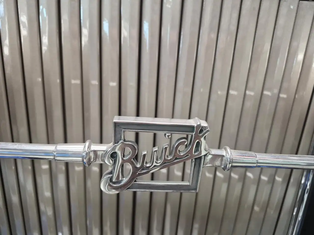 Buick Roadmaster photo Buick Roadmaster