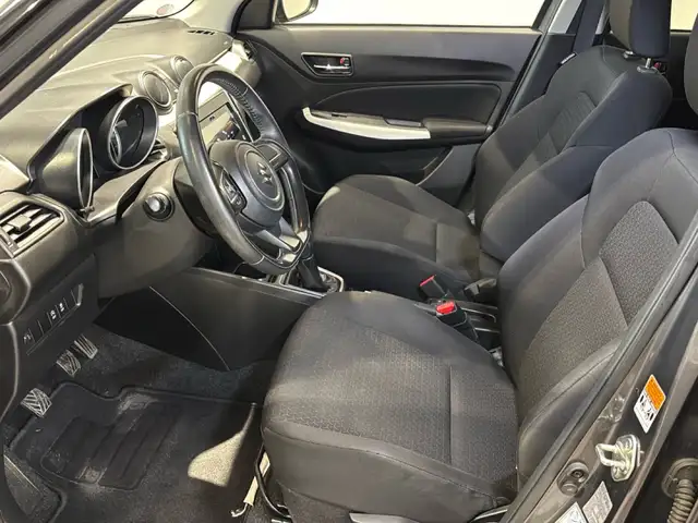 Suzuki Swift view 10