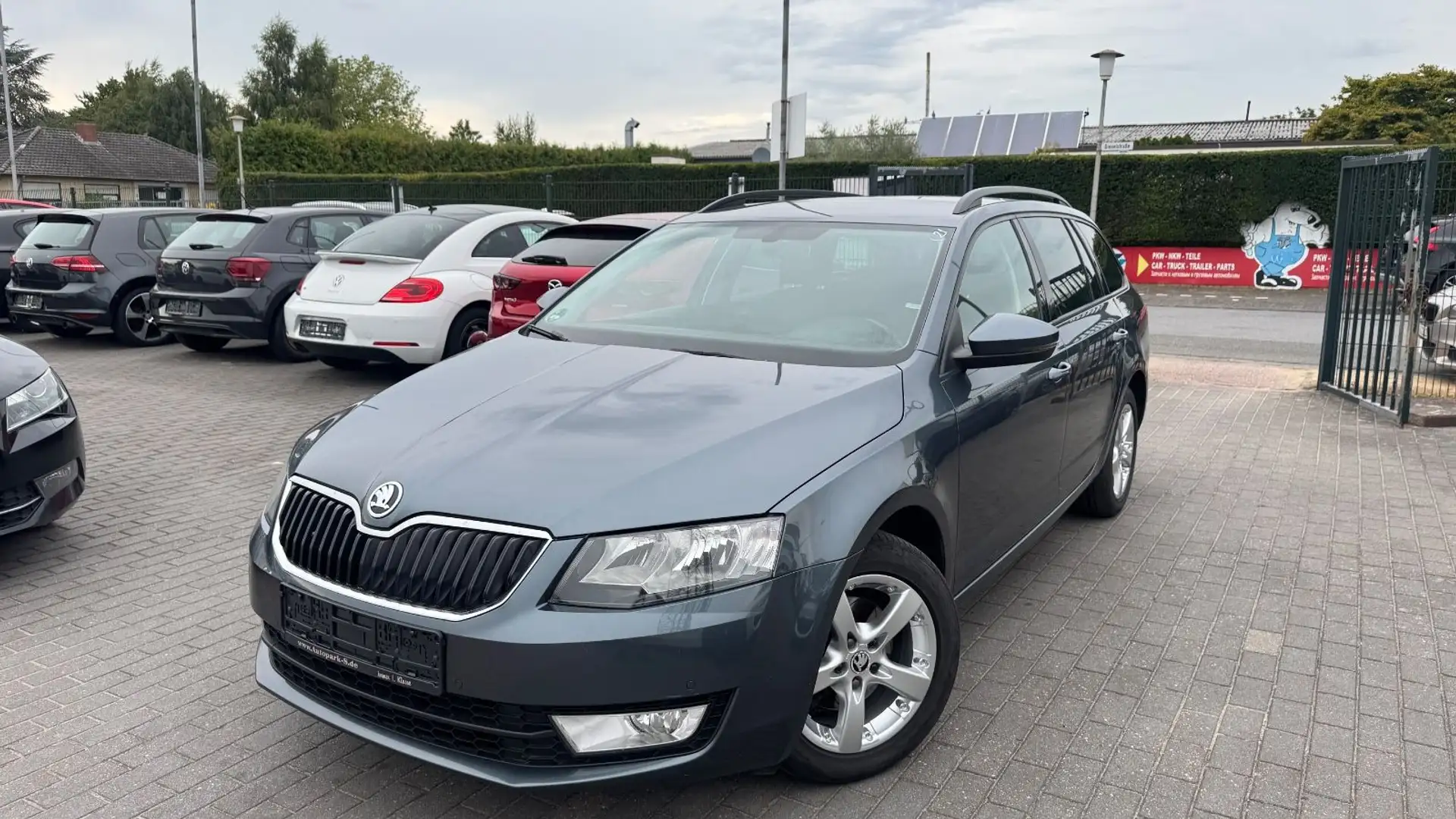 Skoda Octavia Combi 2.0 TDI | ALLRAD 4x4 | NAVI | PDC - 2