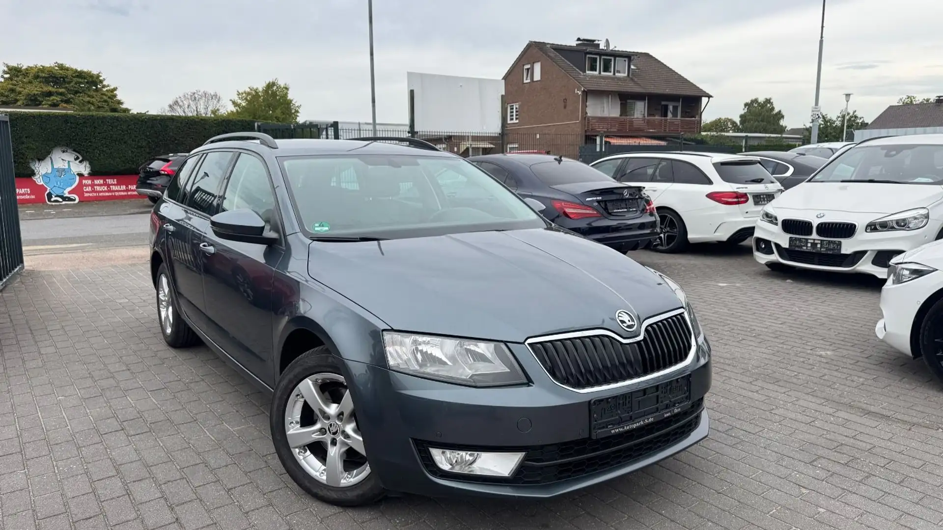 Skoda Octavia Combi 2.0 TDI | ALLRAD 4x4 | NAVI | PDC - 1