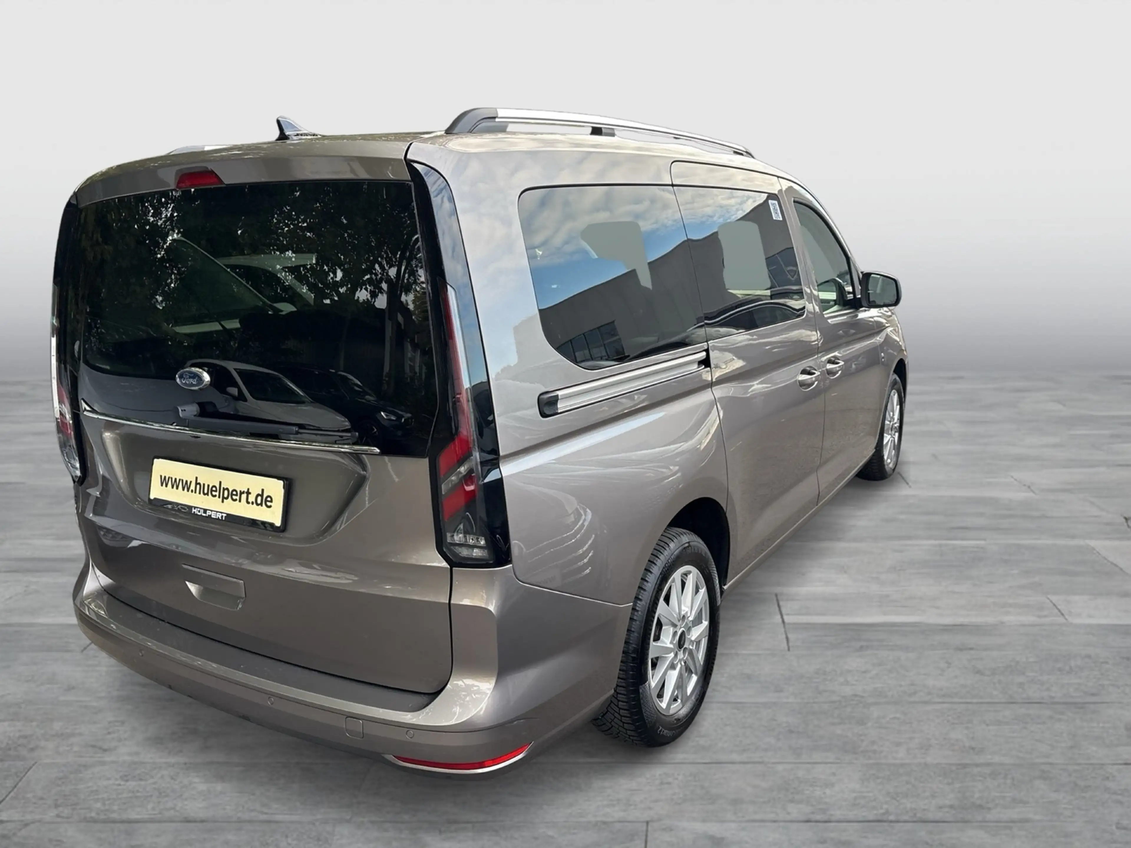 Ford Grand Tourneo Connect 2.0 TITANIUM 7SITZE AHK — photo 3