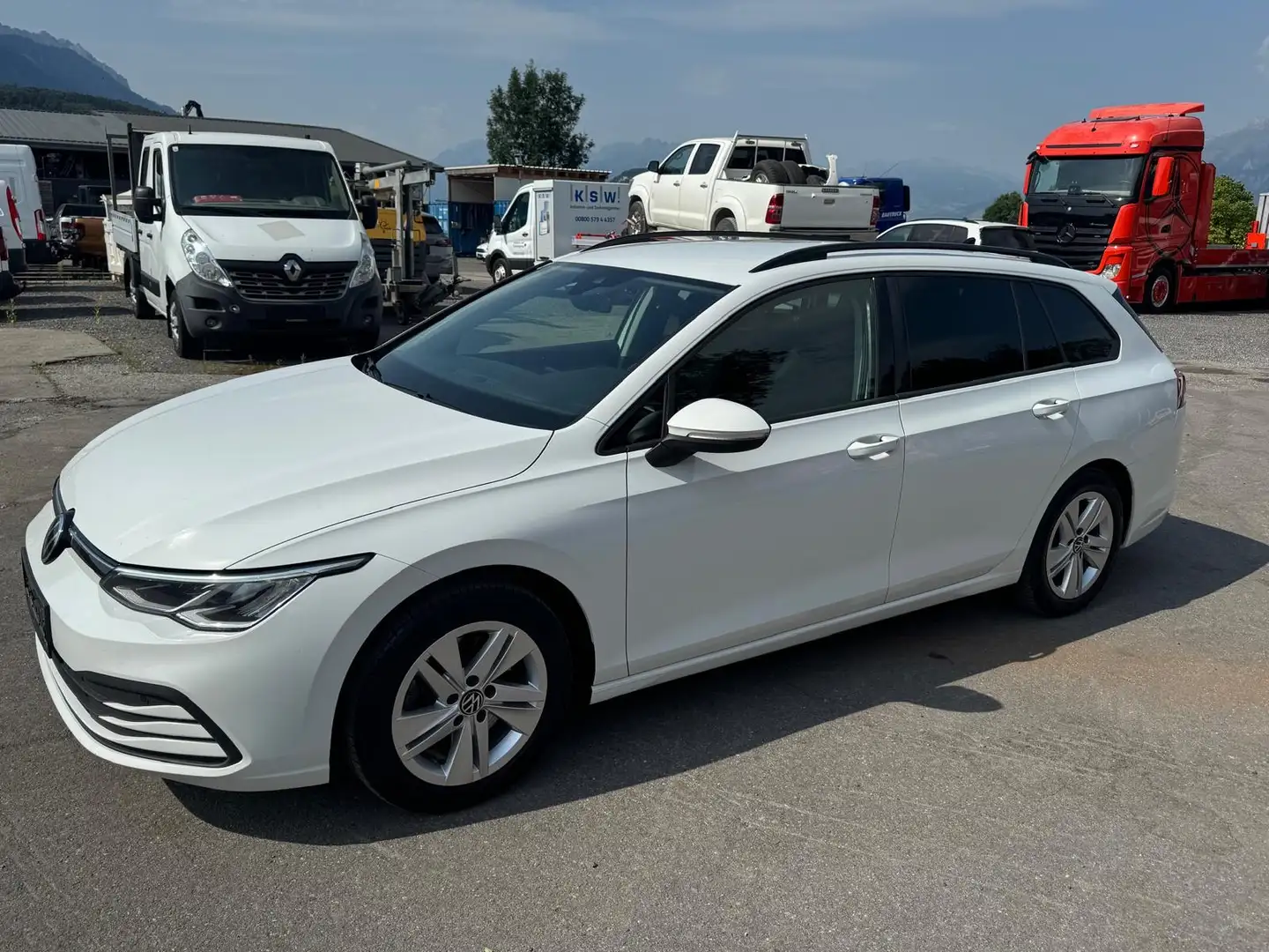 Volkswagen Golf Variant Golf VIII Variant 2,0 TDI Life Weiß - 1