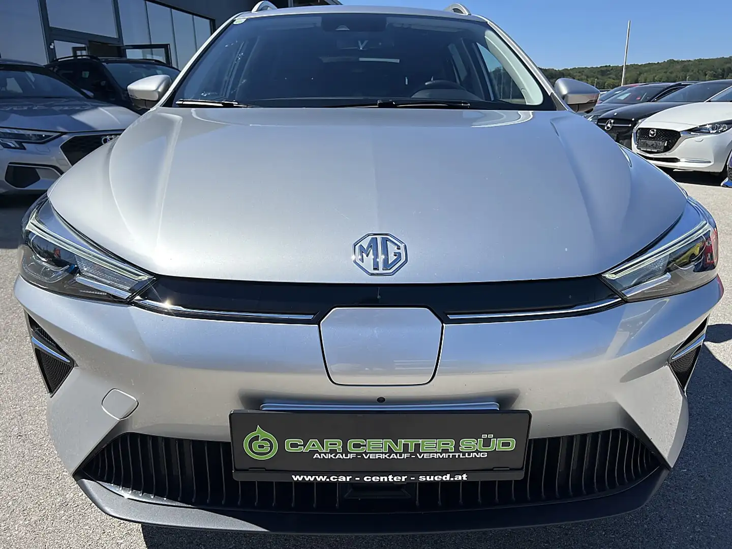MG MG5 EV Luxury 61,1 kWh Maximal Reichweite Silber - 2
