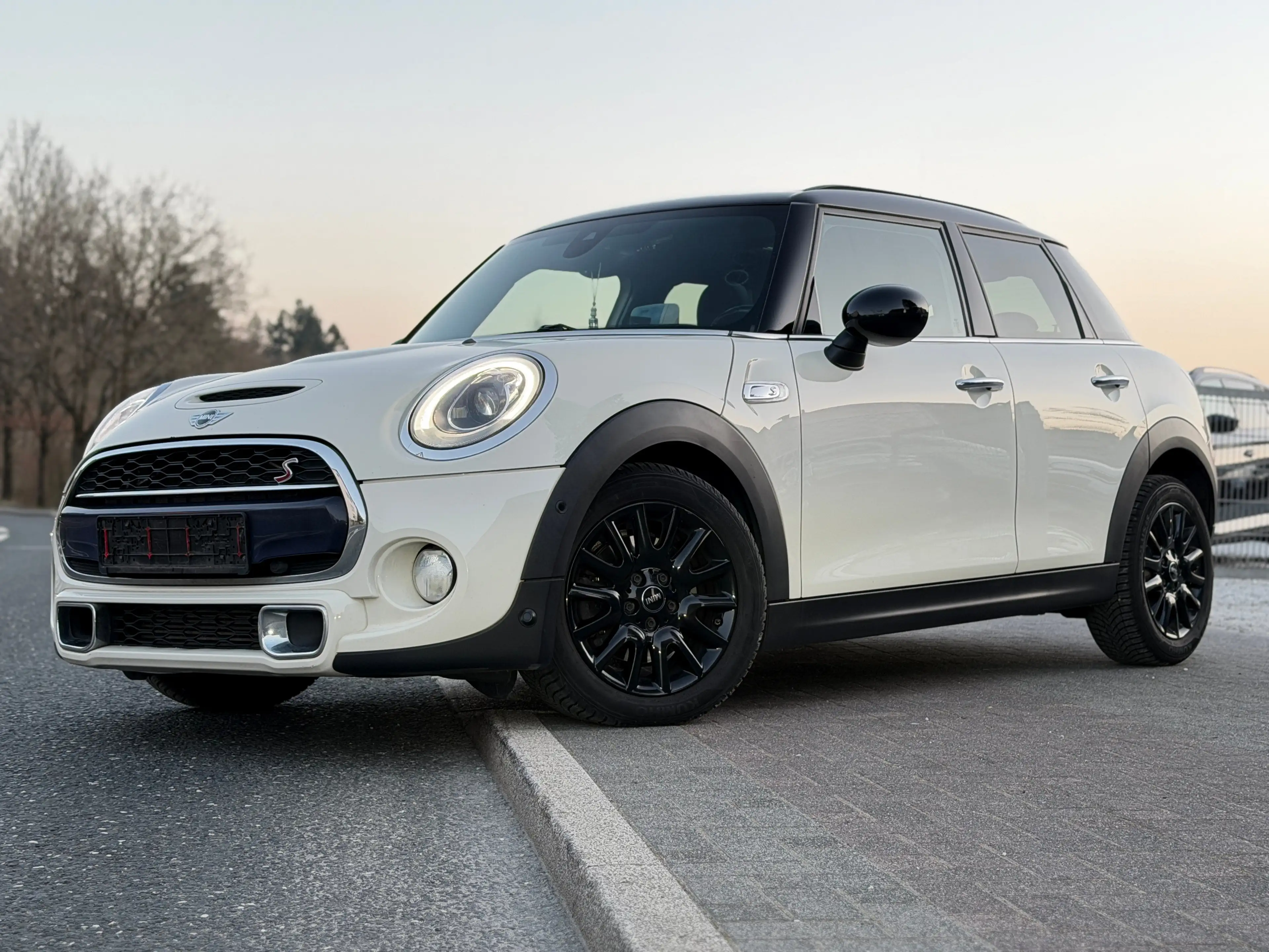 MINI Cooper SD Cooper SD JCW-Paket *Pano* LED Navi HeadUp Automat — photo 8