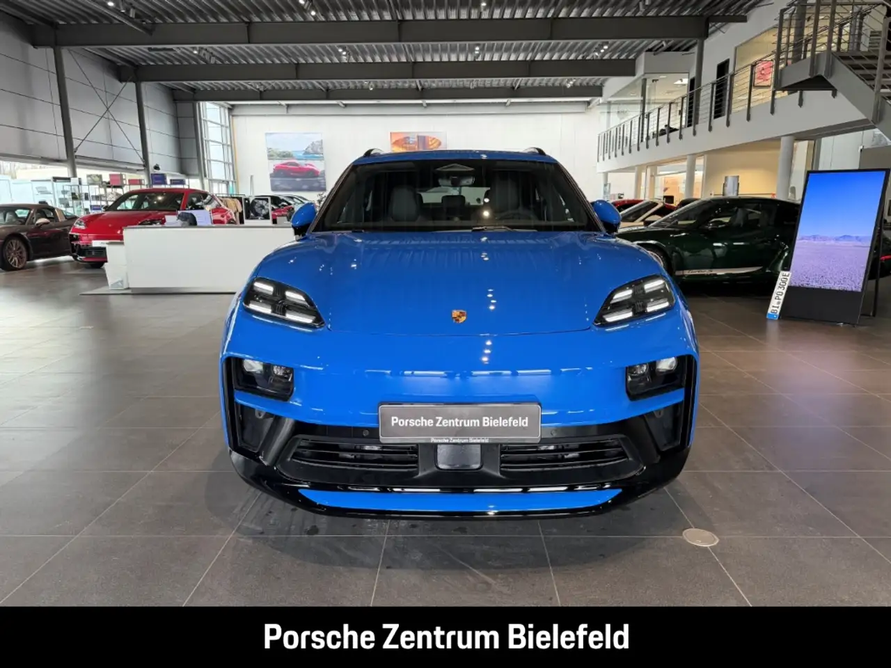 Porsche Macan GTS HA-Lenkung BOSE Rückfahrkamera 20-Zoll 4