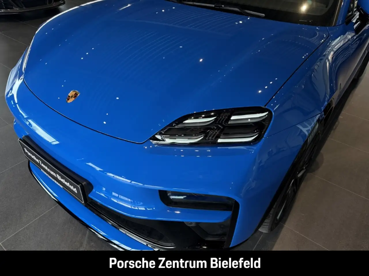 Porsche Macan GTS HA-Lenkung BOSE Rückfahrkamera 20-Zoll 10