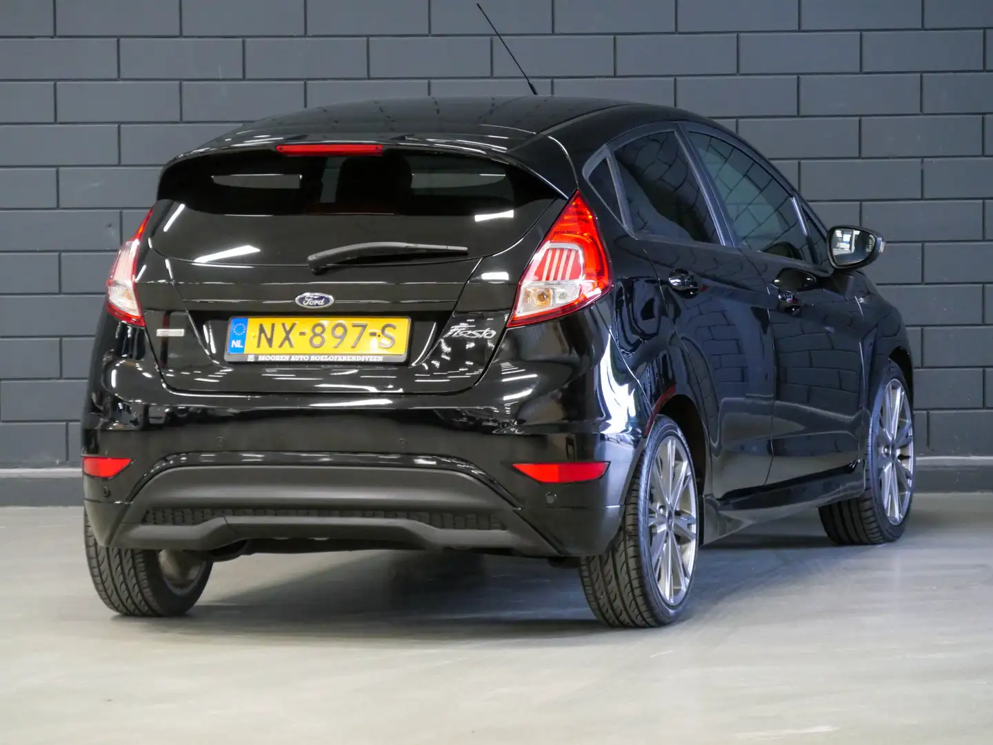 Ford Fiesta 1.0 EcoBoost ST Line | NAVIGATIE | CRUISE CONTROL Zwart - 2