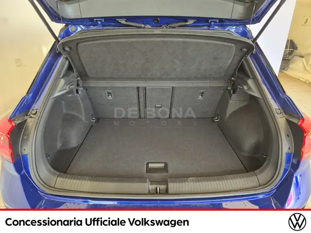 Volkswagen T-Roc view 20
