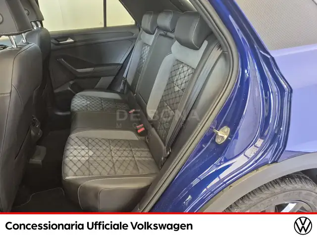 Volkswagen T-Roc view 7