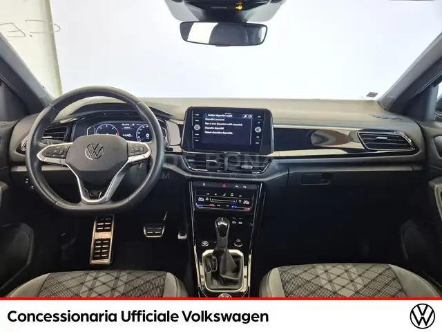 Volkswagen T-Roc view 8
