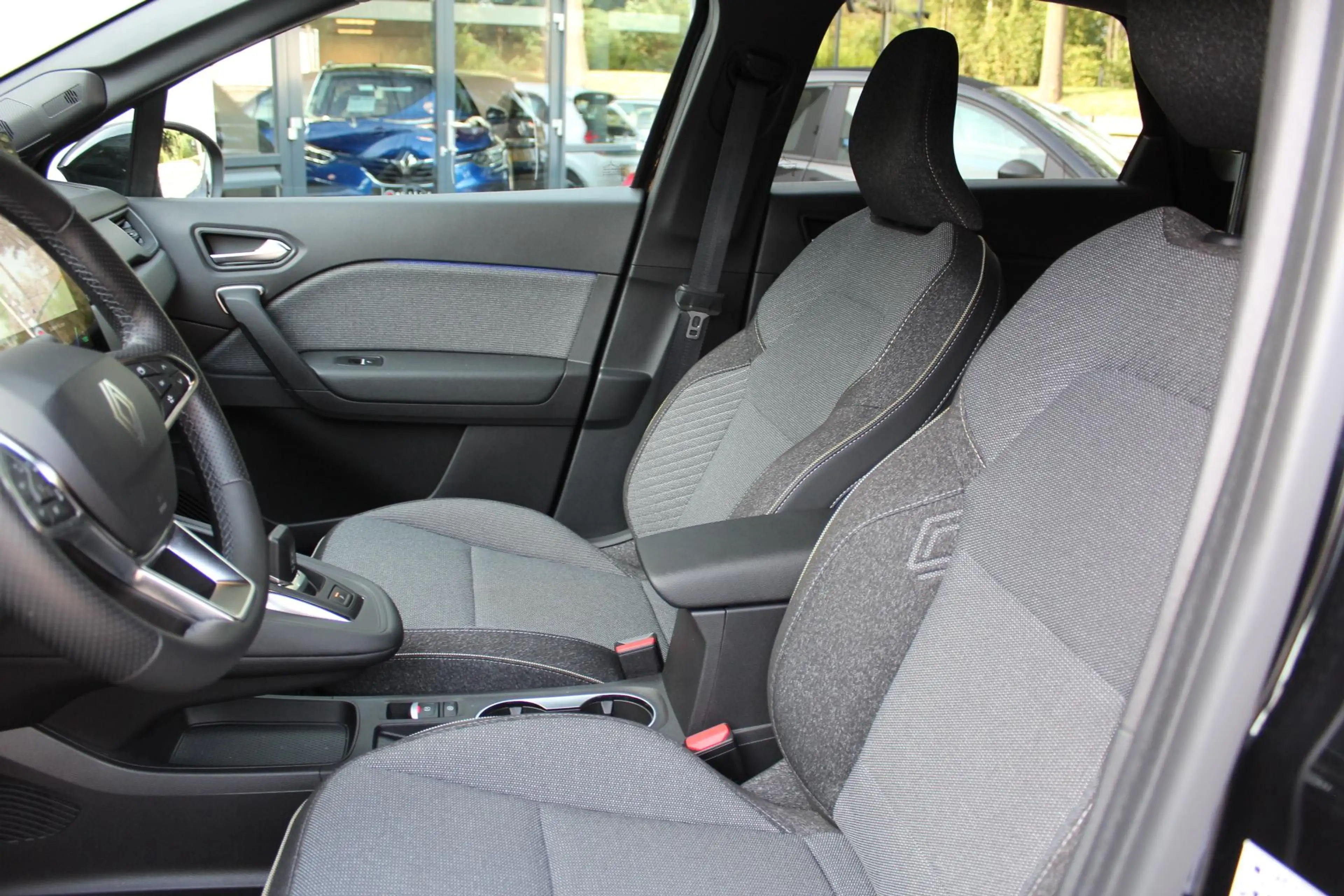 Renault Symbioz 1.8 E-Tech full hybrid 160 techno — photo 5