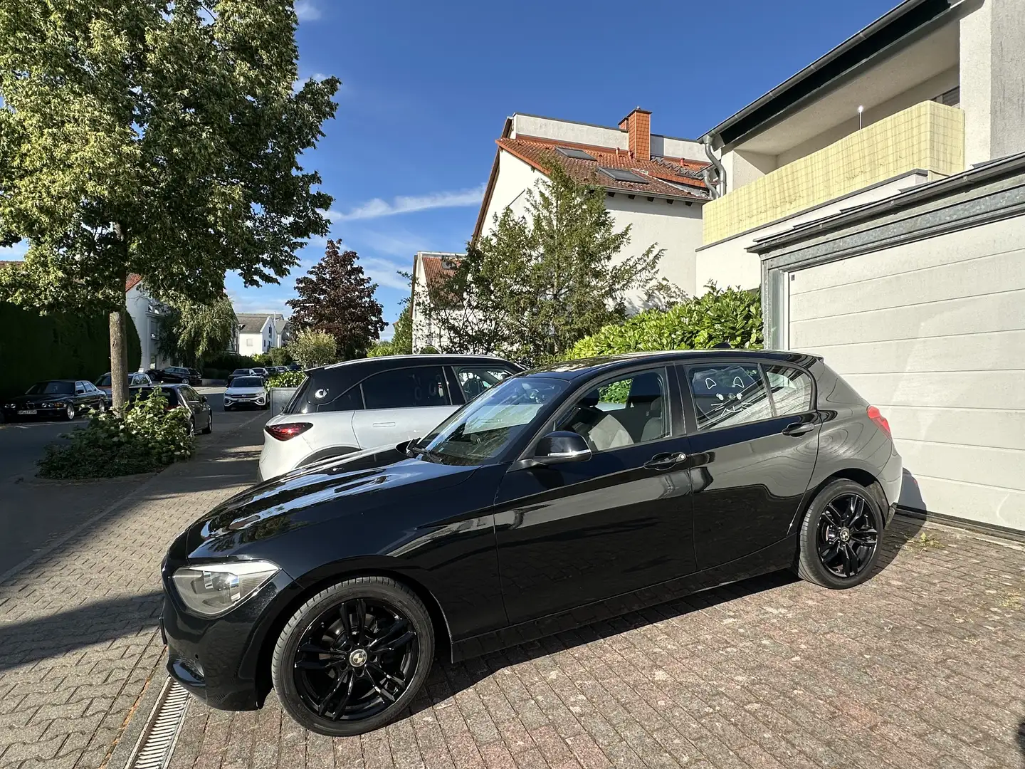 BMW 116 116d sport Schwarz - 2