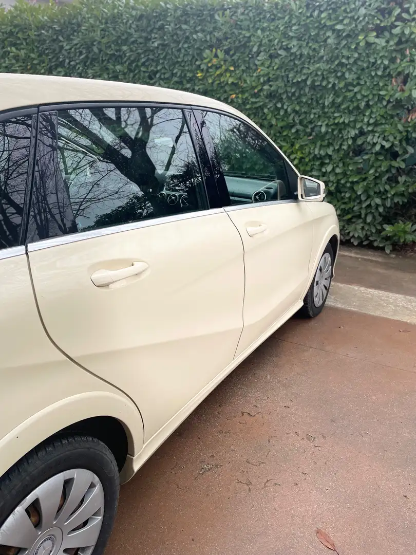 Mercedes-Benz B 200 Classe B - T242c (ngd) Executive - 2