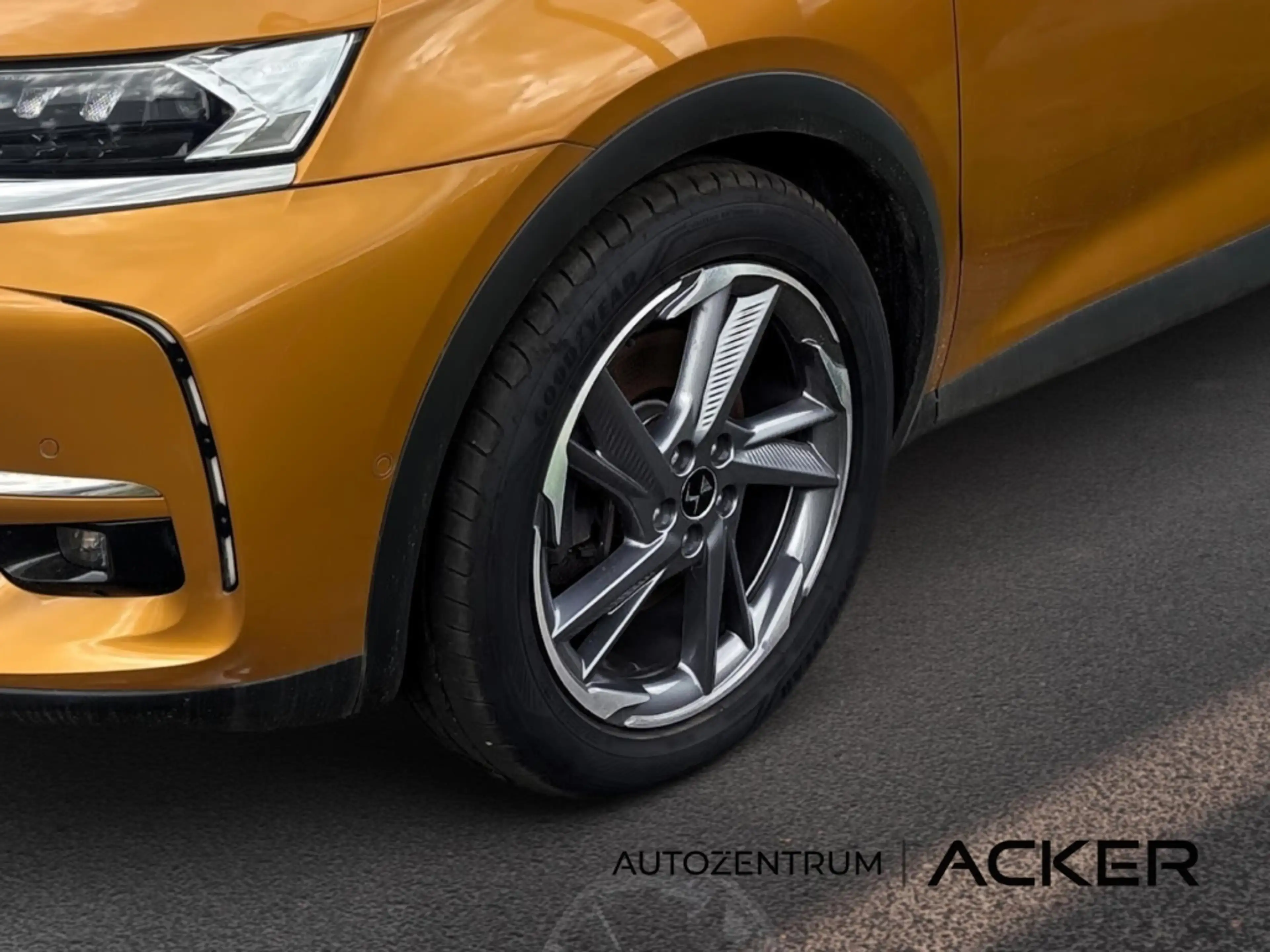 DS Automobiles DS 7 Crossback E-Tense PHEV 4x4 So Chic RFK/LED — photo 9