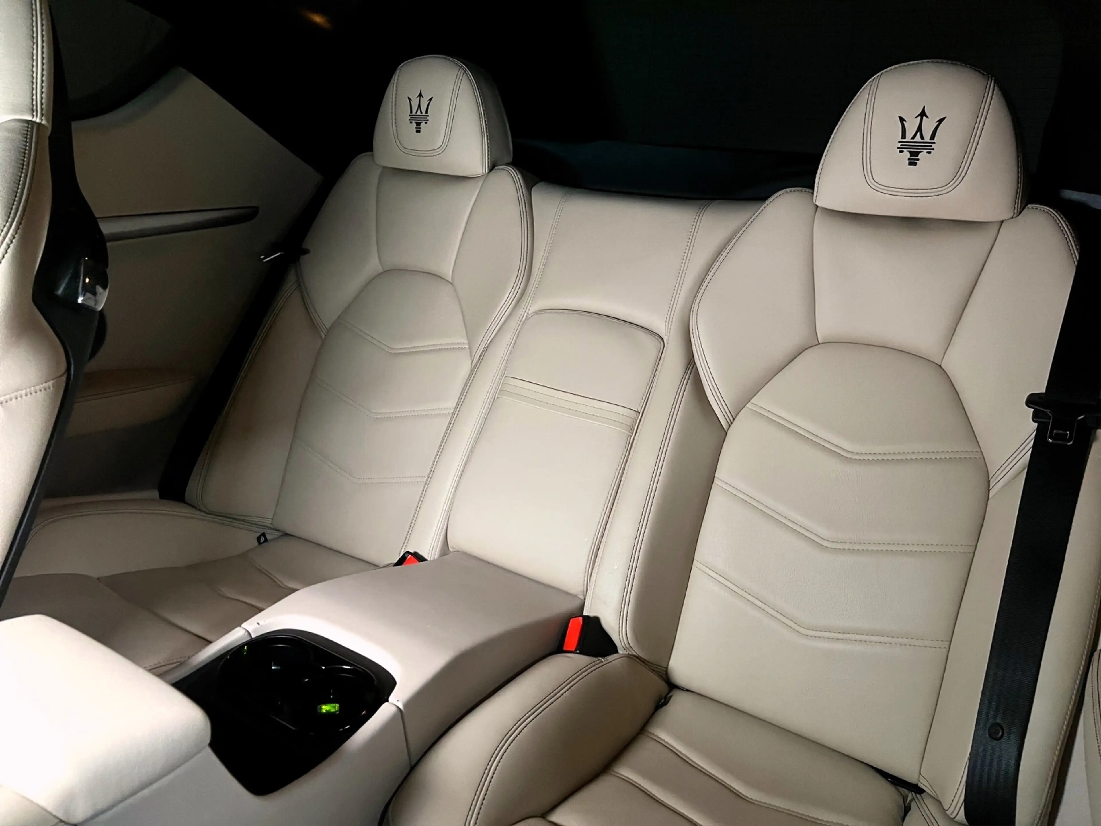 Maserati GranTurismo Sport — photo 9