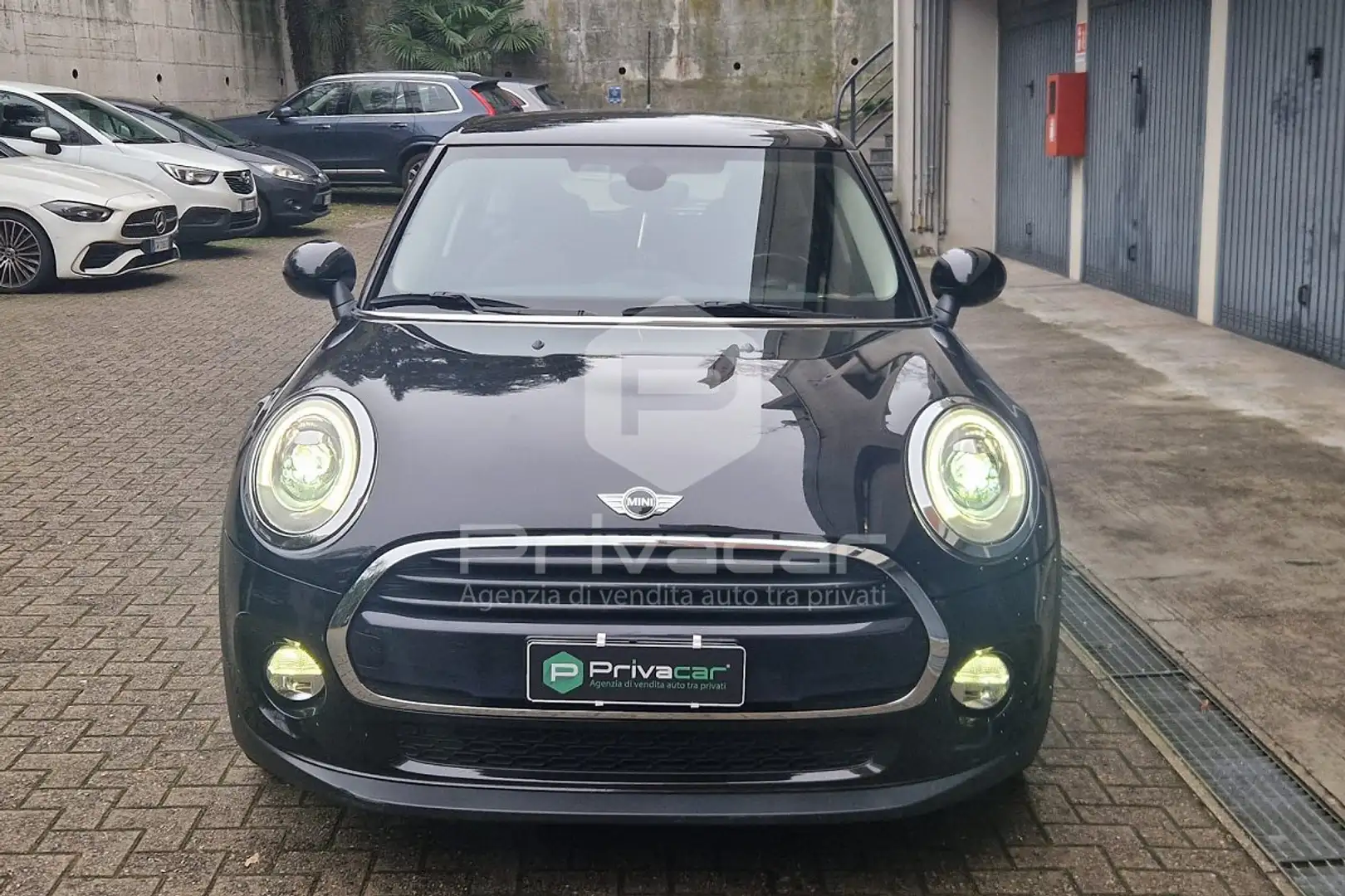 MINI Cooper D Mini 1.5 Cooper D 5 porte Nero - 2