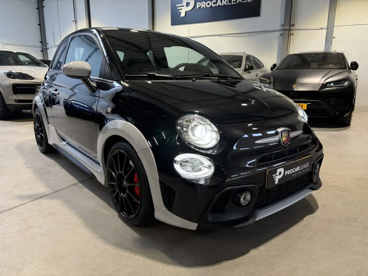 Abarth 695 2021