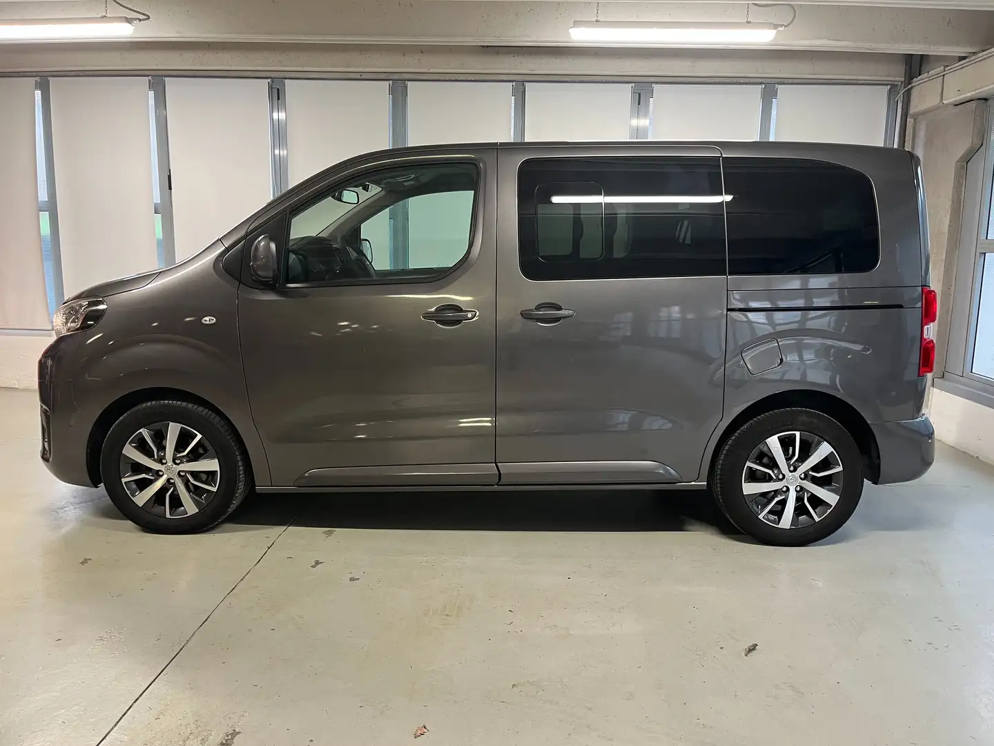 Toyota Proace PROACE VERSO 1.6D 115CV S&S L0 LUXURY 5P 8P.TI Gris - 2