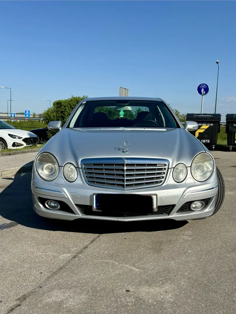 Mercedes-Benz E 200 Elegance CDI Aut. Silber - 2
