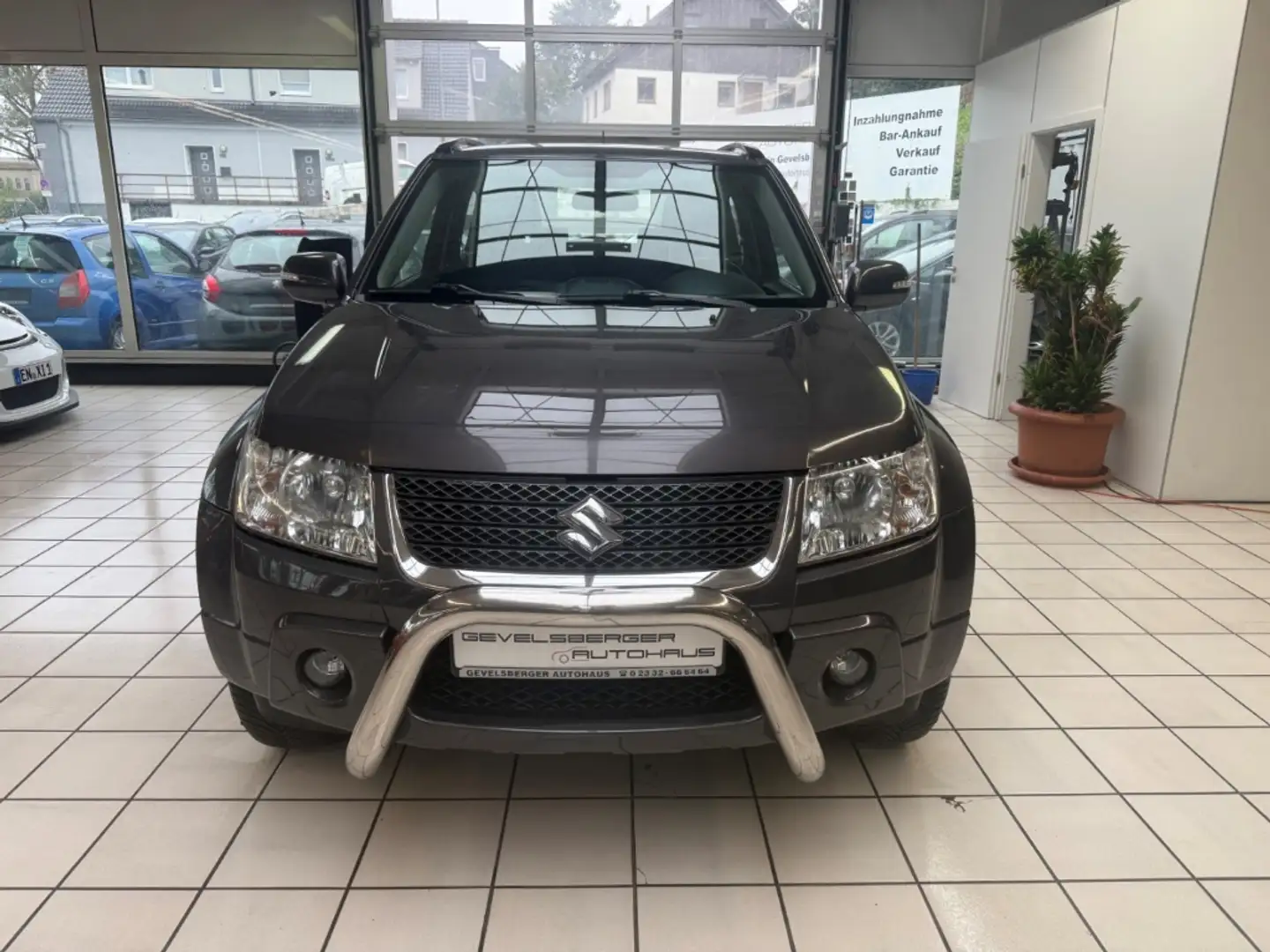 Suzuki Grand Vitara 2.4 VVT Comfort 1.Hand Sperrdiff. Klimaautom SHZ K Gris - 2