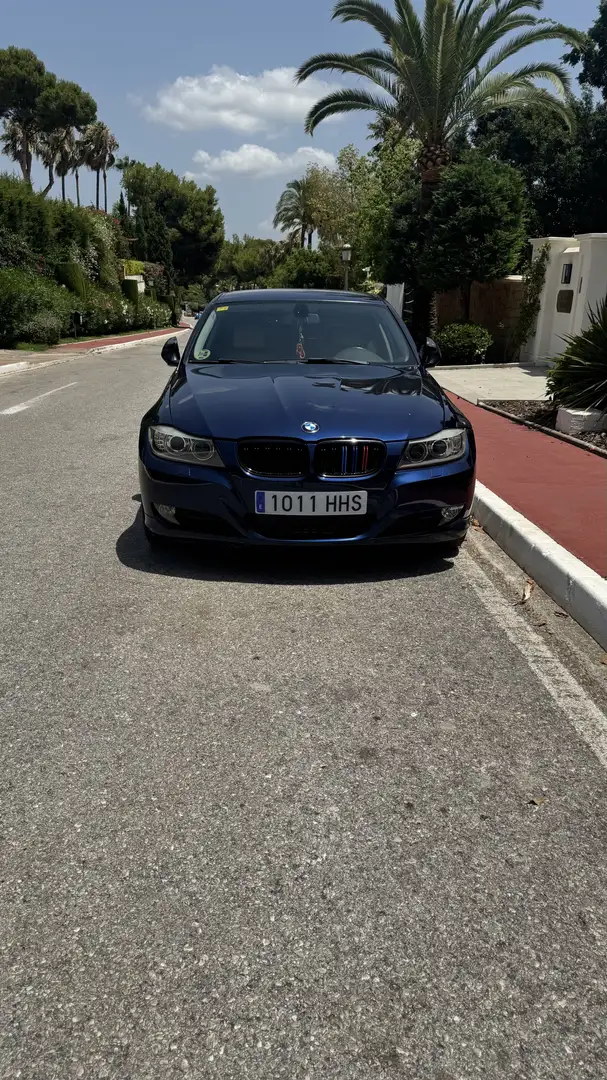 BMW 320 320d - 1
