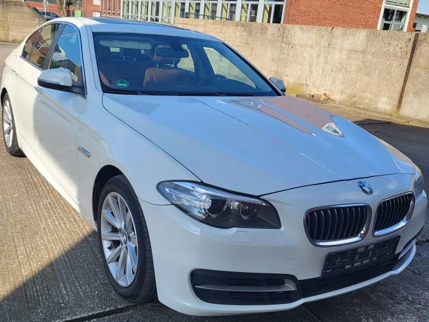 BMW 535 535i xDrive Gran Turismo Aut. Luxury Line Weiß - 1