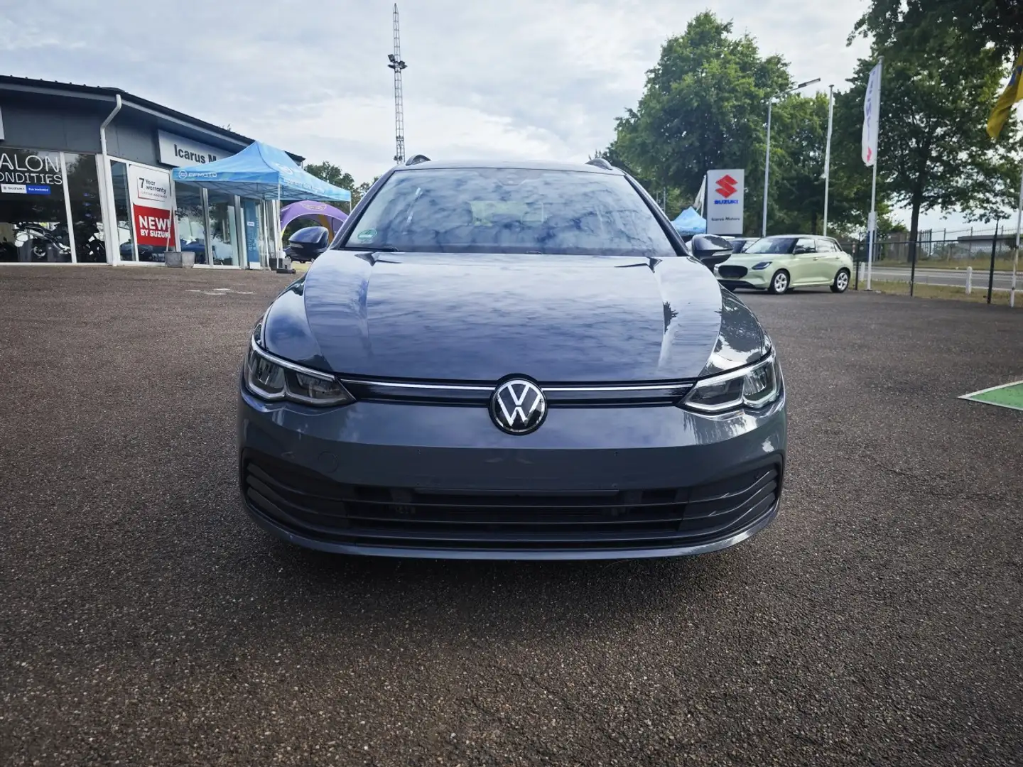 Volkswagen Golf Variant VIII Life Business eTSI Gris - 2