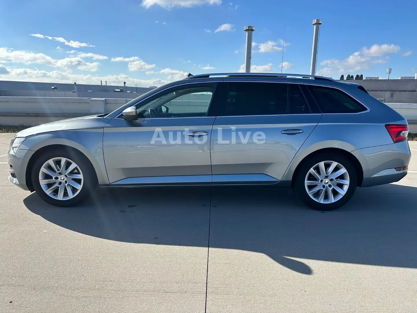 Skoda Superb 2.0 TDI*PREMIUM*DSG*VIRTU*PANO*MATRIX*VOL Gris - 2