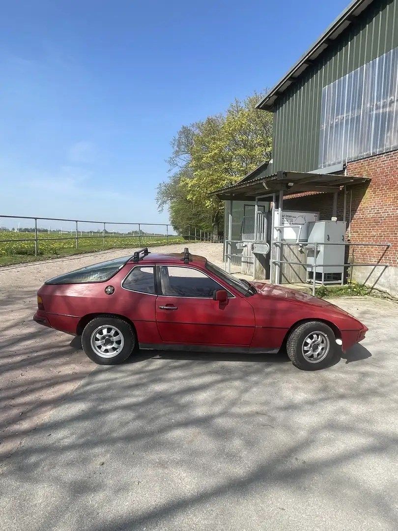 Porsche 924 Red - 2