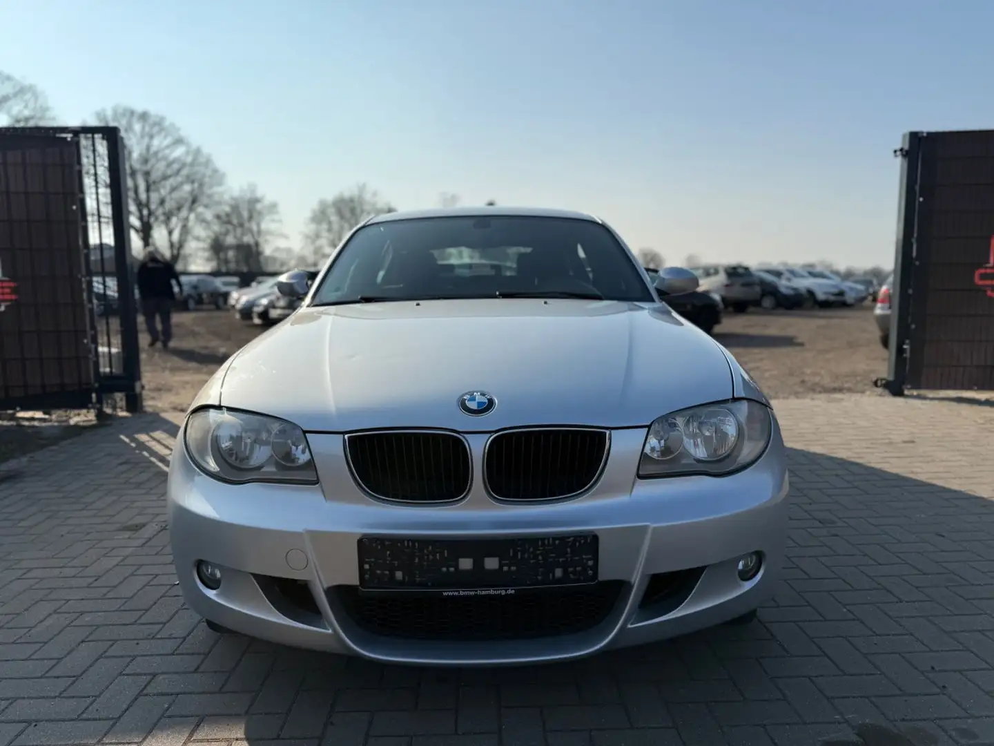BMW 116 Baureihe 1 Lim. 116i TÜV NEU/M-PAKET/1. HAND Silber - 2