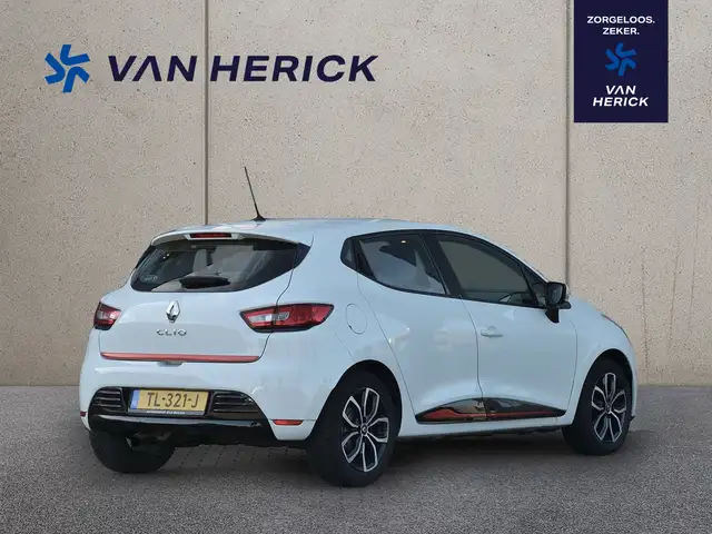 Renault Clio view 4