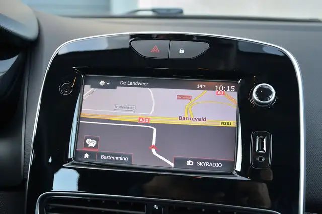 Renault Clio view 11