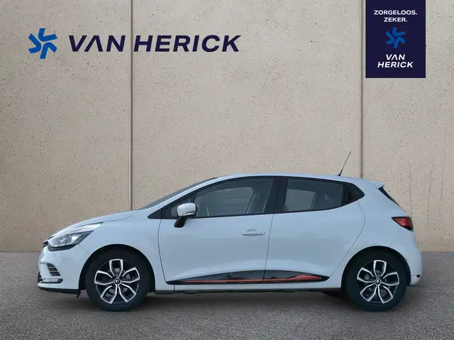 Renault Clio view 2
