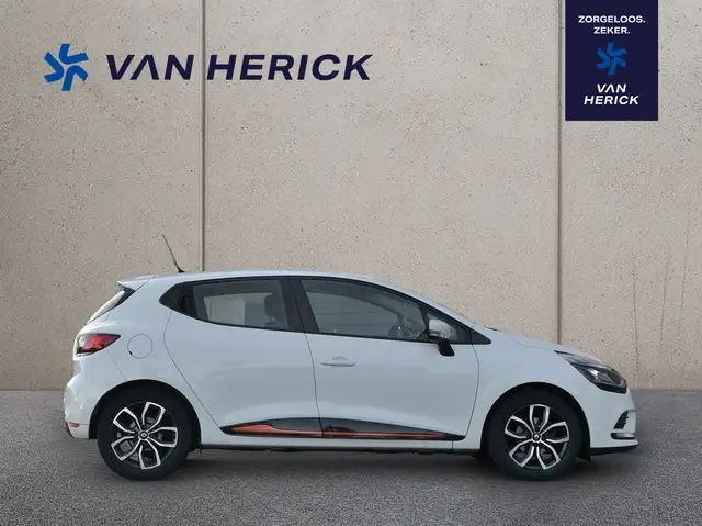 Renault Clio view 3