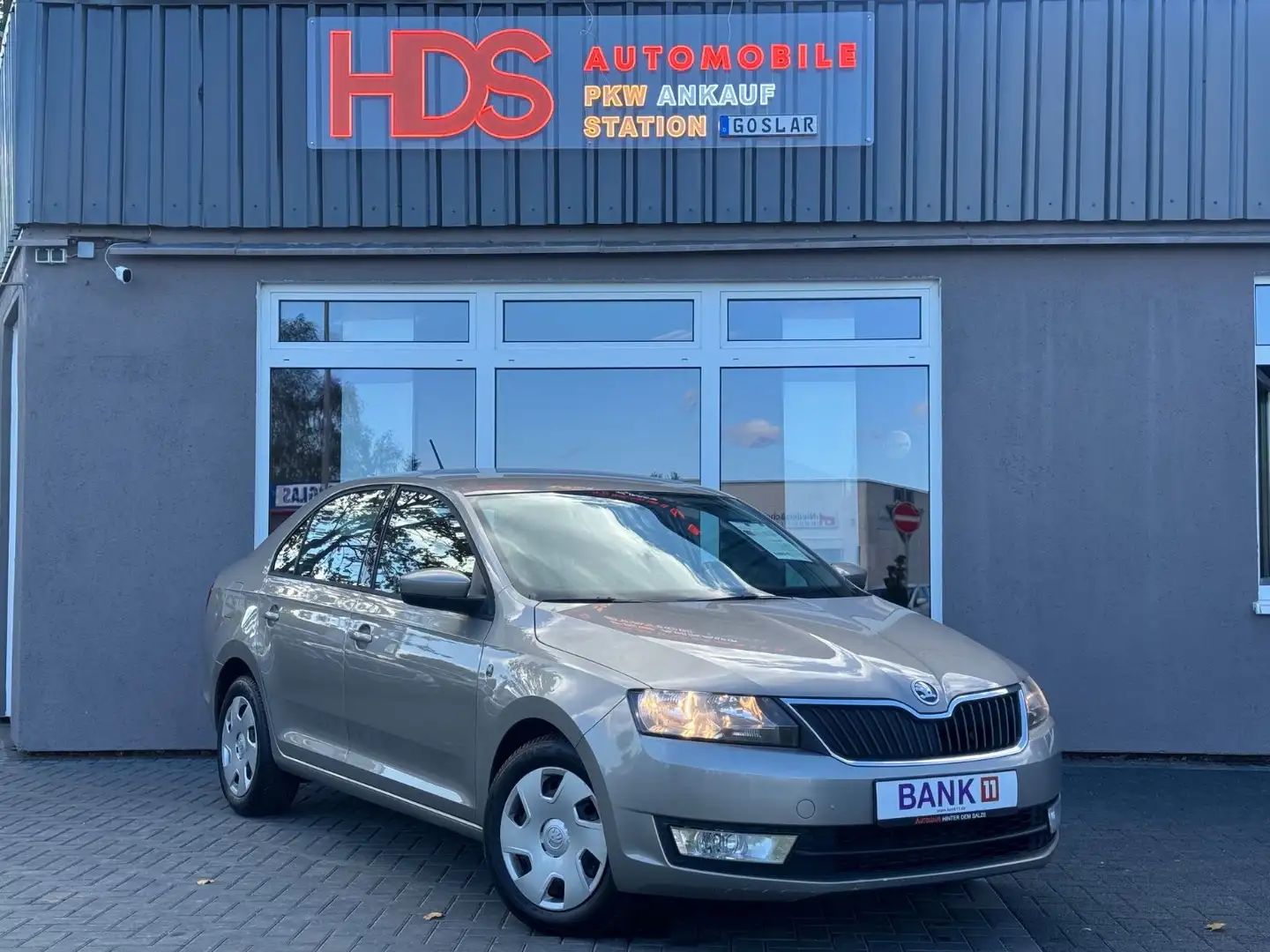 Skoda Rapid/Spaceback 1.6 TDI Ambition *SHZ*Klima*PDC Beige - 1
