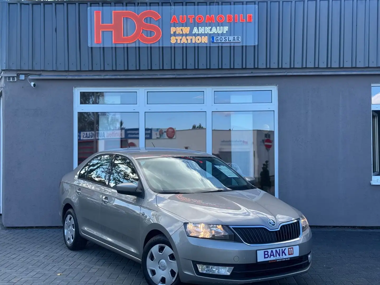 Skoda Rapid/Spaceback 1.6 TDI Ambition *SHZ*Klima*PDC Beige - 2