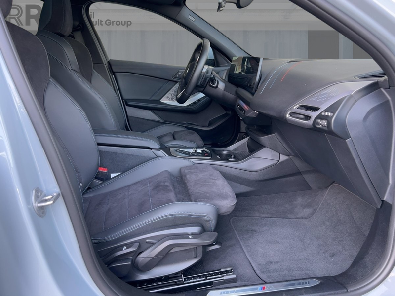 BMW 120 1er - M Sport SHZ Rückfahrkamera PDC KLIMA ZV — photo 8