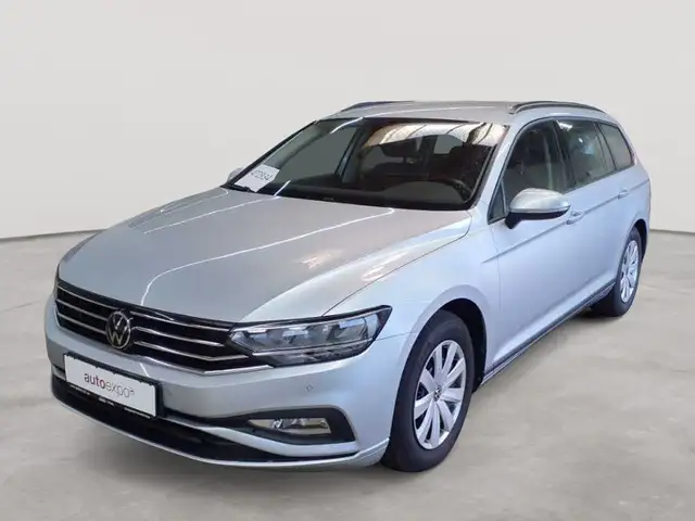 Volkswagen Passat view 2